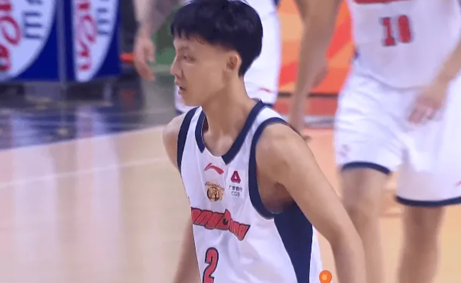 世界杯出线形势-广东半场压制同曦！焦泊乔徐杰齐爆，三外崩盘，同曦无稳定得分点