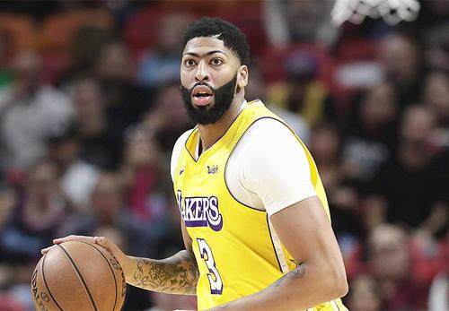 世界杯小组排名-沃格尔：缩减轮换的决定很难 戴维斯休息时间太少